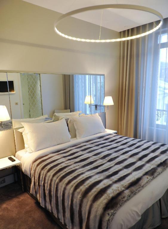 Le Cesar Hotel Provins Pokoj fotografie